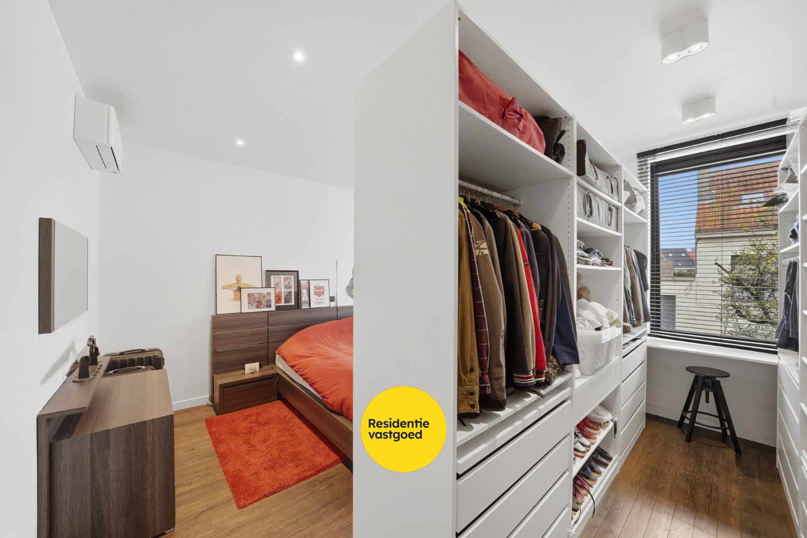 Volledig gerenoveerde woning met zonnige buitenruimte 