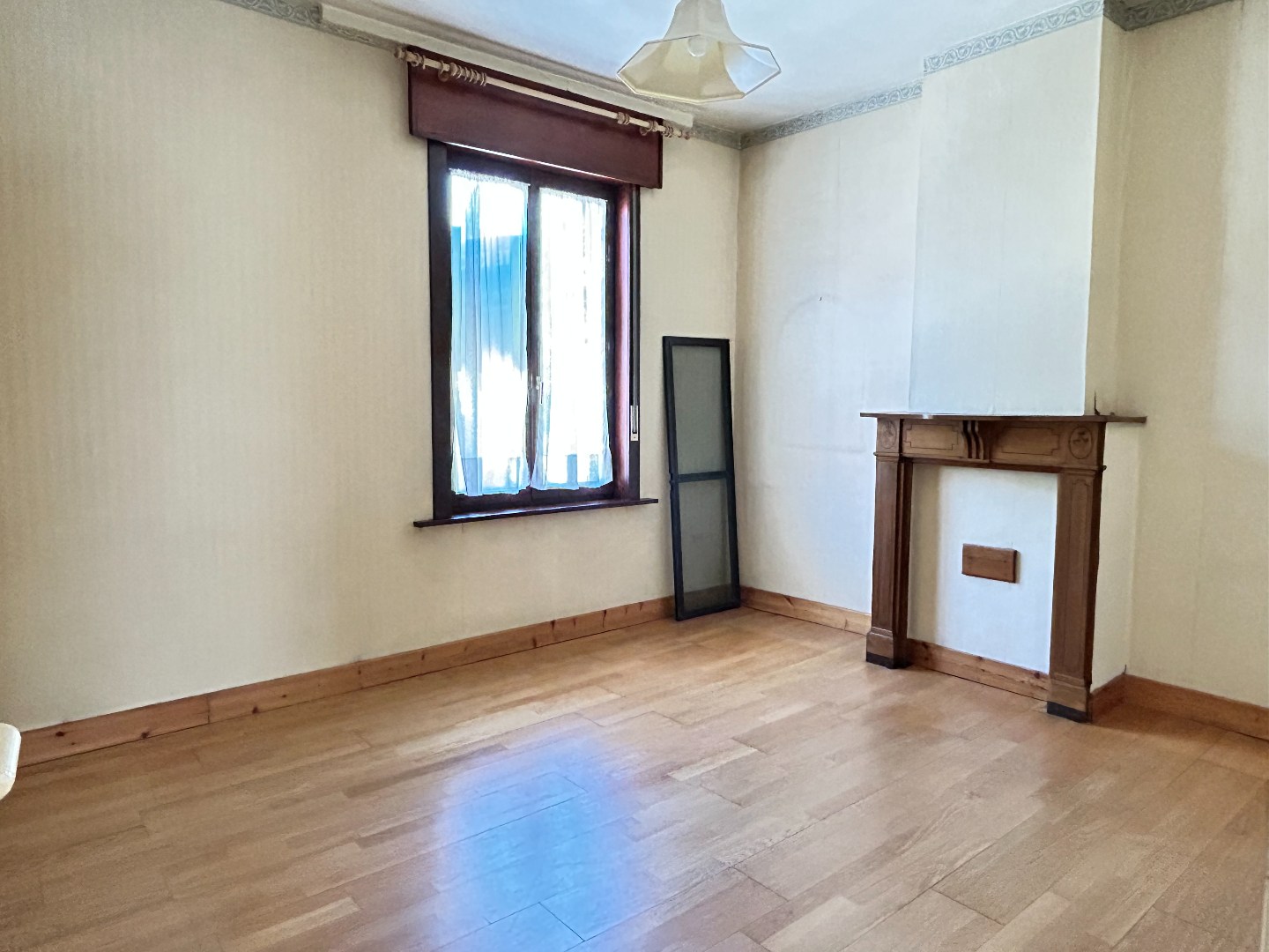 Stadswoning met 3 slaapkamers en koer 