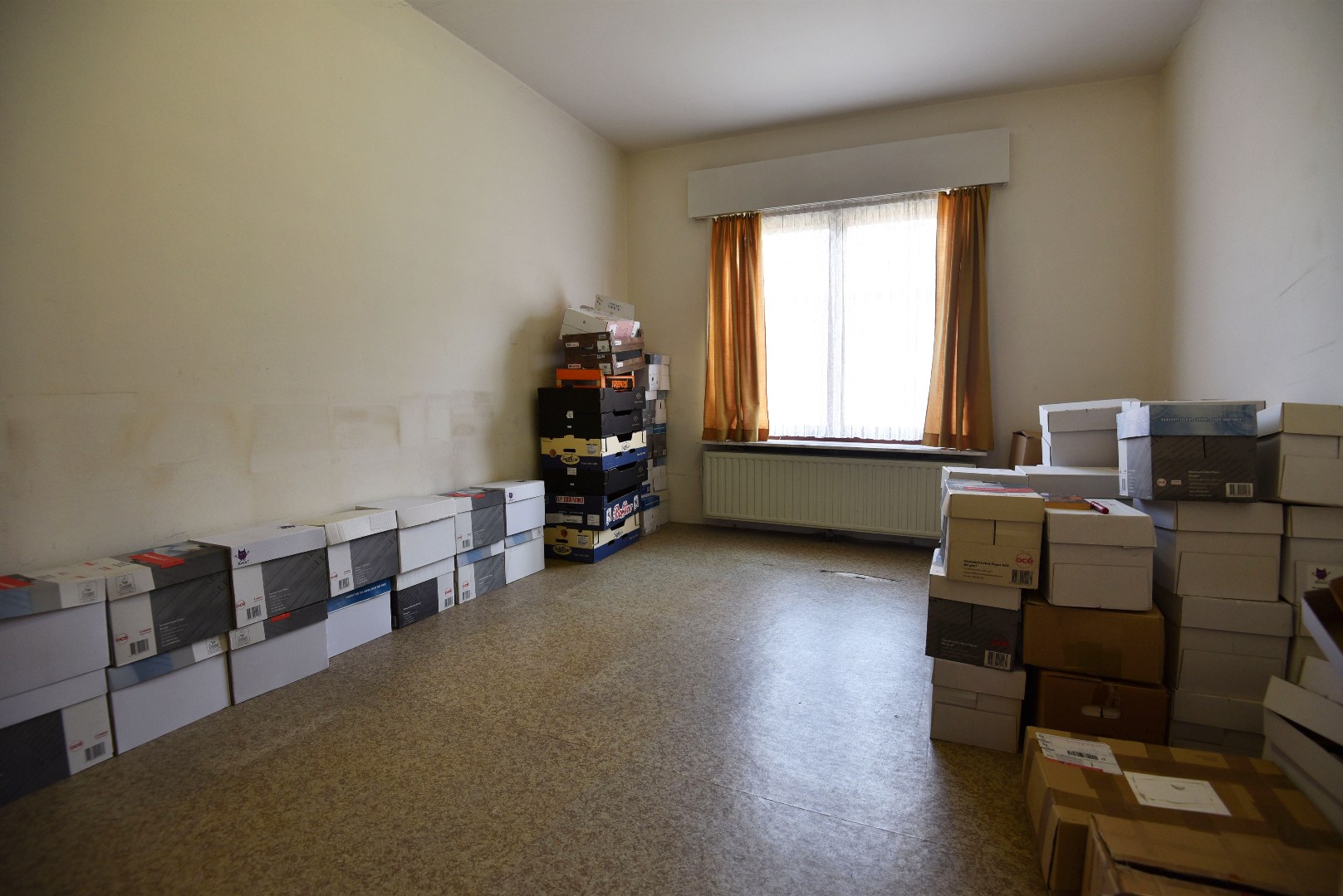 Op te frissen woning met 3 slpks in de Bloemenwijk in Maldegem 