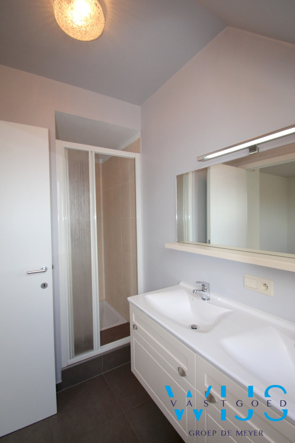 Ruim 3 slaapkamer appartement CENTRUM ERTVELDE 