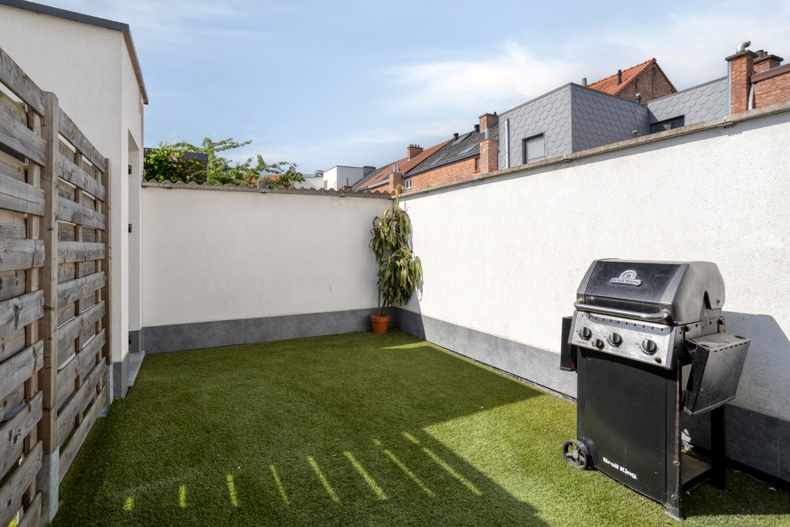 Instapklare woning met 4 slaapkamers, aangename leefruimte met staanplaats - EPC 89Kw/m² 