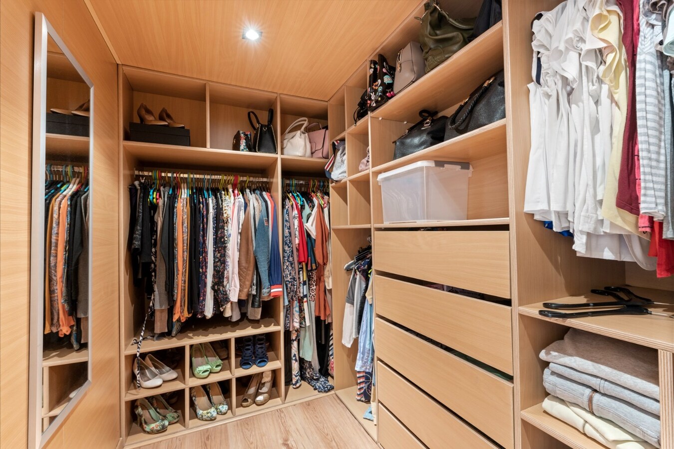 Woning met 4 slaapkamers en grote tuin te Koekelare 