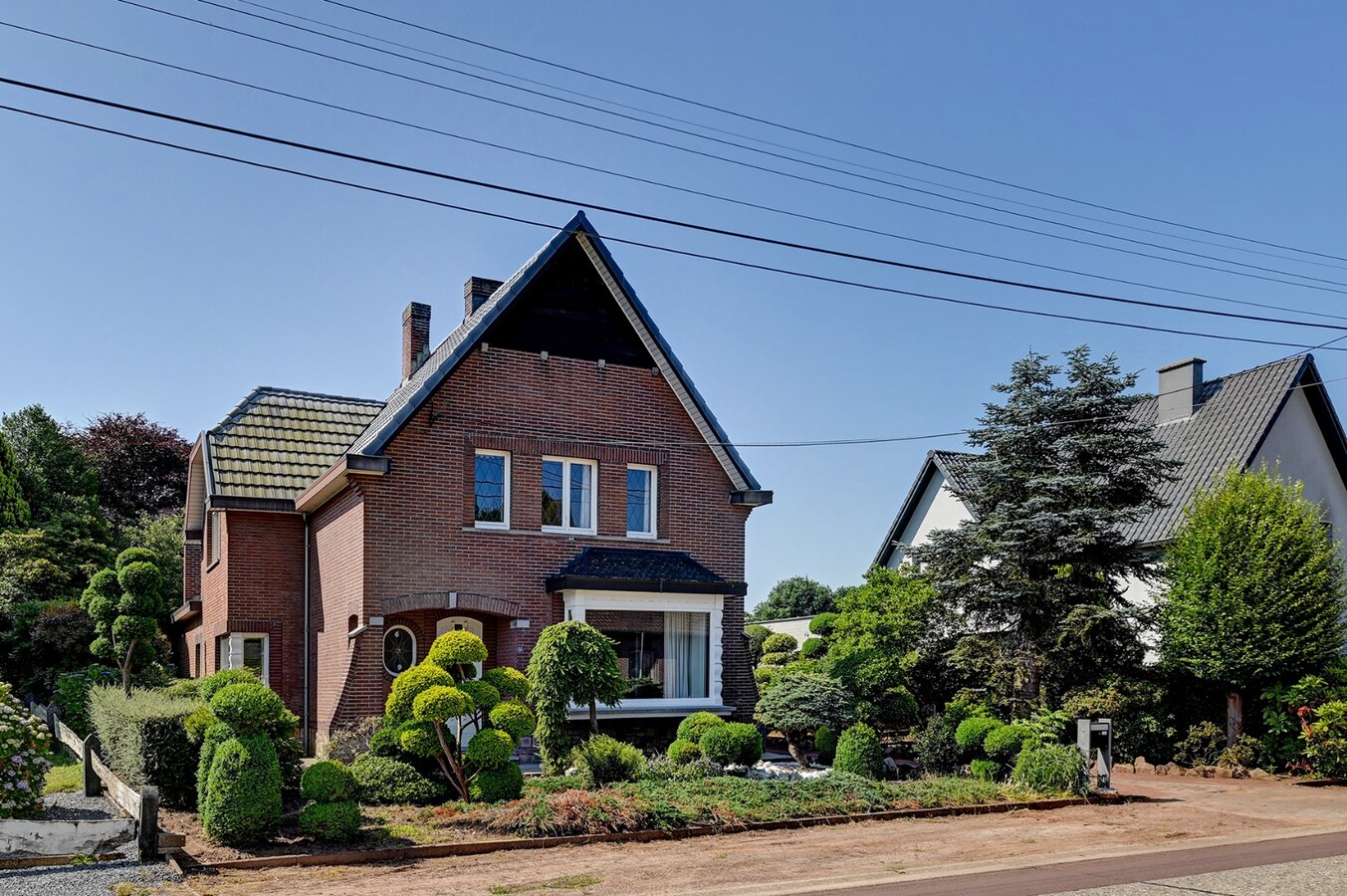 Zeer goed onderhouden woning gelegen op een prachtig perceel van circa 30 are 