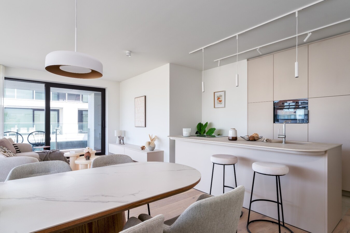 Luxueus afgewerkt nieuwbouwappartement met 2 slaapkamers en royaal terras 