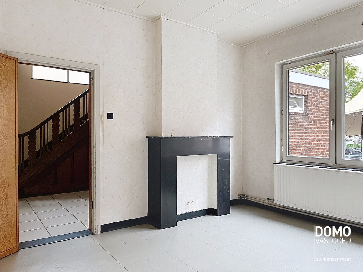 RUIME WONING MET KANTOORRUIMTE/PRAKTIJKRUIMTE 