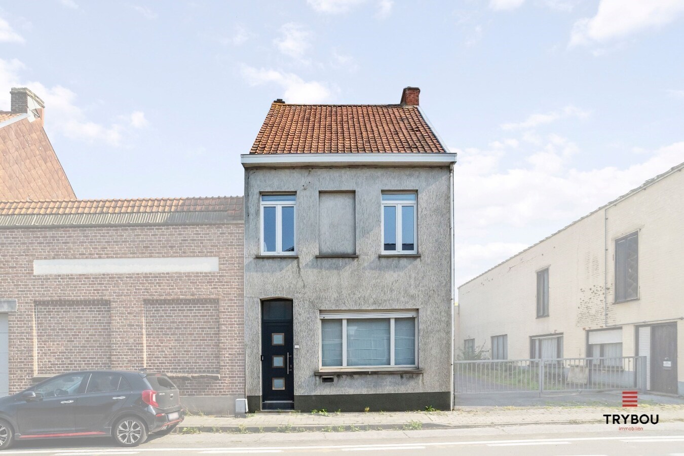 Centraal gelegen halfopen woning te Bavikhove 