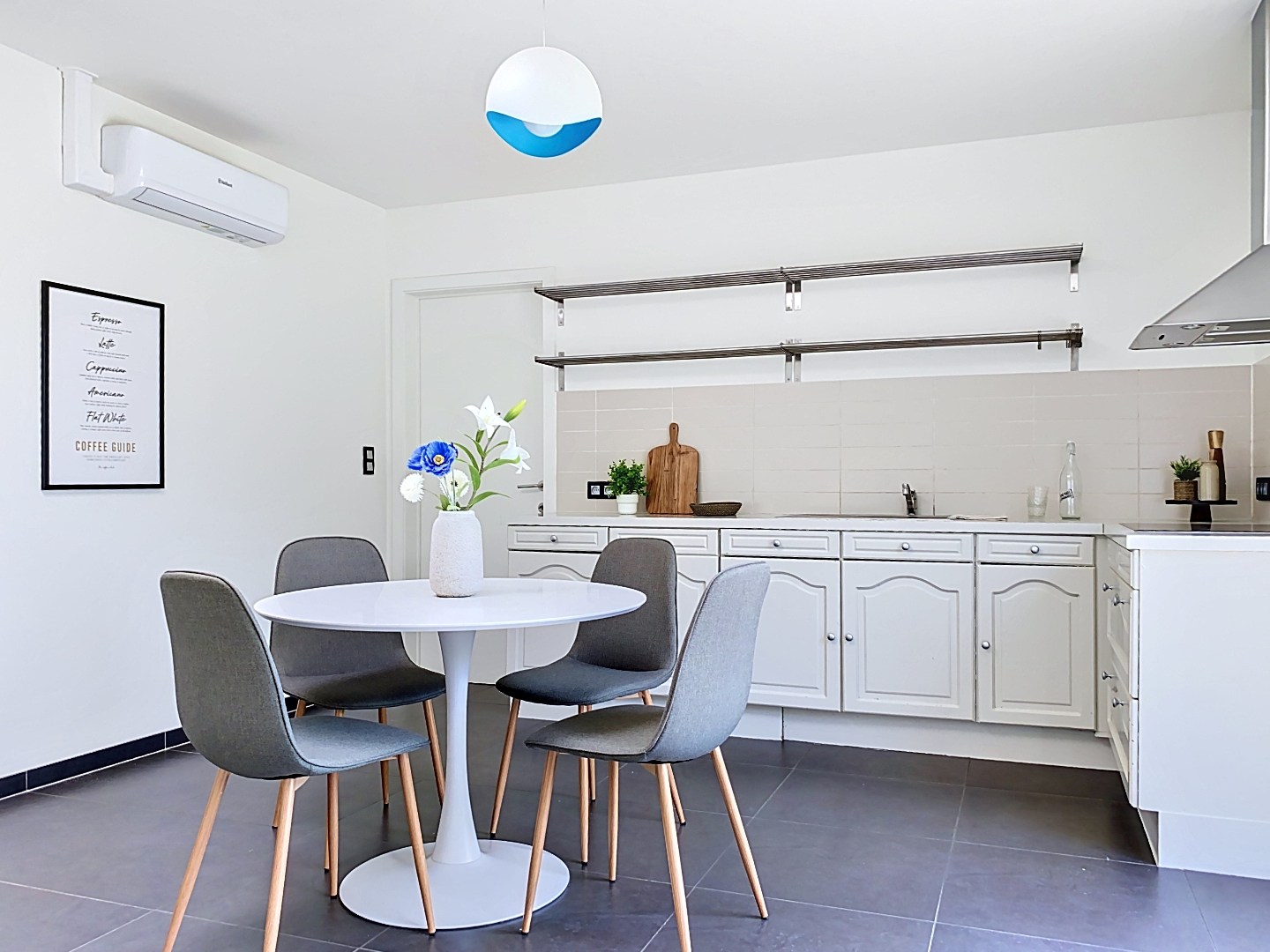 Instapklare gezinswoning met open zicht en mooie tuin, perceel 539 m², Torhout 