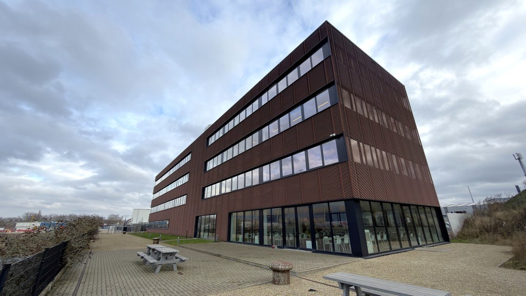 Duurzame kantoren te huur in industriezone te Hoboken