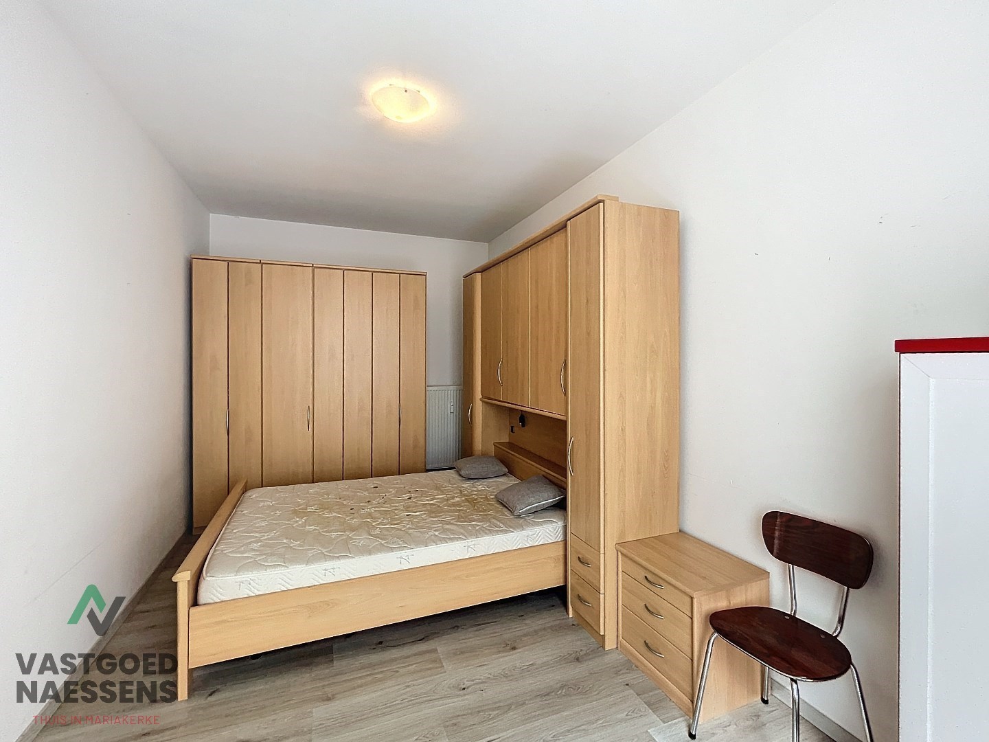 Commerce avec habitation près de la digue 