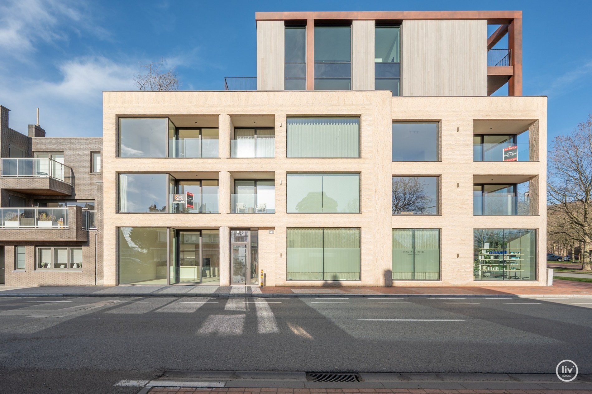 Centraal gelegen nieuwbouw-appartement in de residentie Maurice (met mogelijkheid tot aankoop van een inpandige autostaanplaats). 