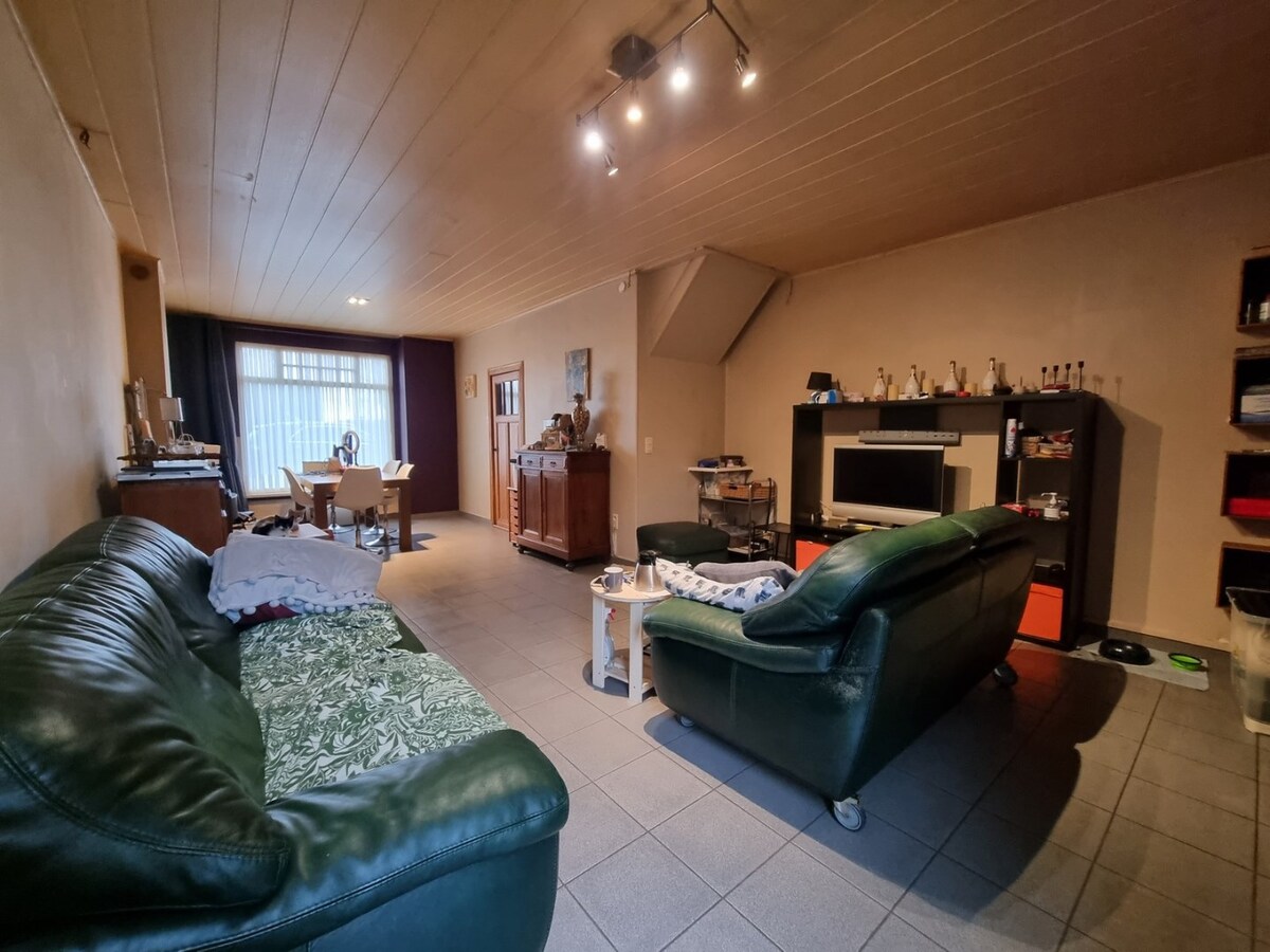 Halfopen woning op mooi perceel te Meetkerke 