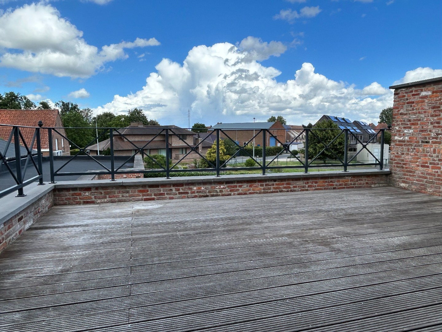 Stijlvol duplex appartement met 3 slaapkamers en groot terras 