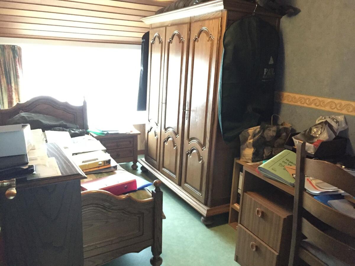 BINNENKORT TE KOOP : GEZELLIGE WONING MET GROTE TUIN TE BREDENE DORP 