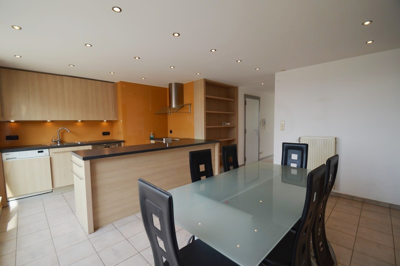 Goed gelegen, groot duplexappartement/penthouse - Heist 