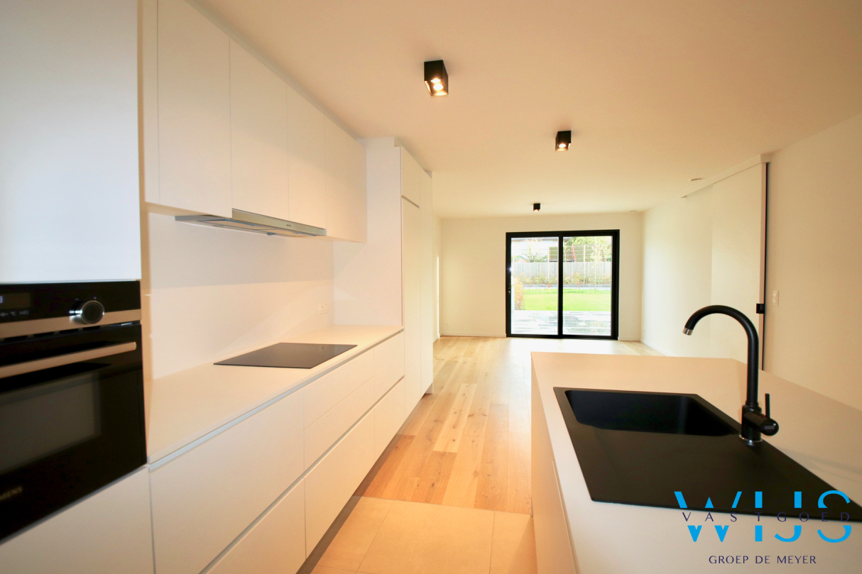 Zeer aangenaam gelijkvloers appartement met tuin te Belzele ! 