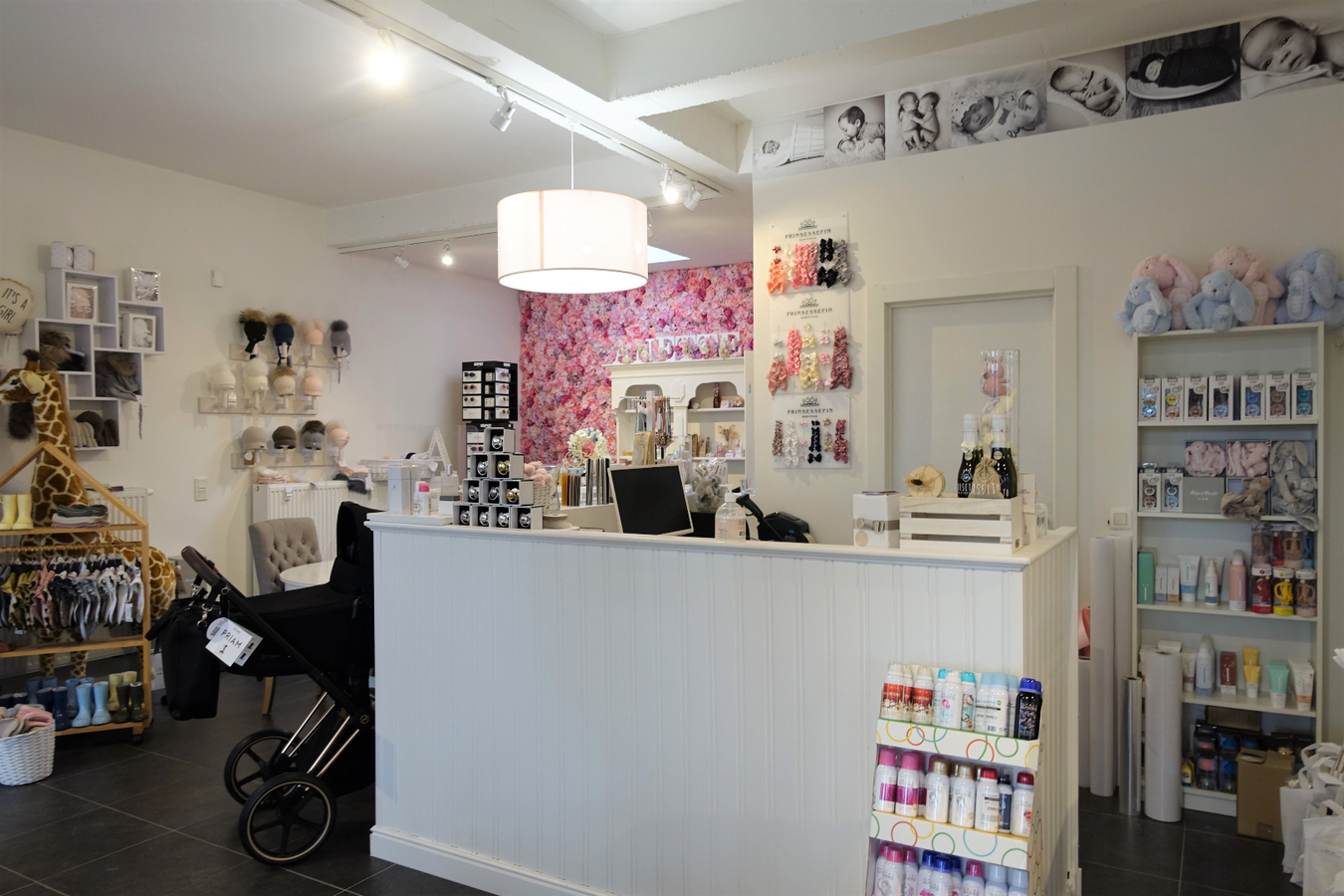 Handelspand met loods 