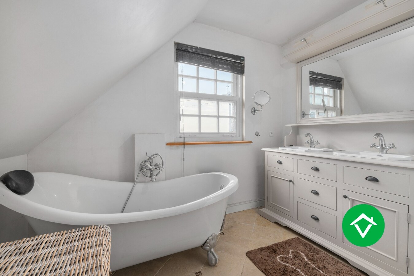 Charmante landelijke woning met drie slaapkamers, ruime garage en prachtig vergezicht te Bovekerke (Koekelare) 