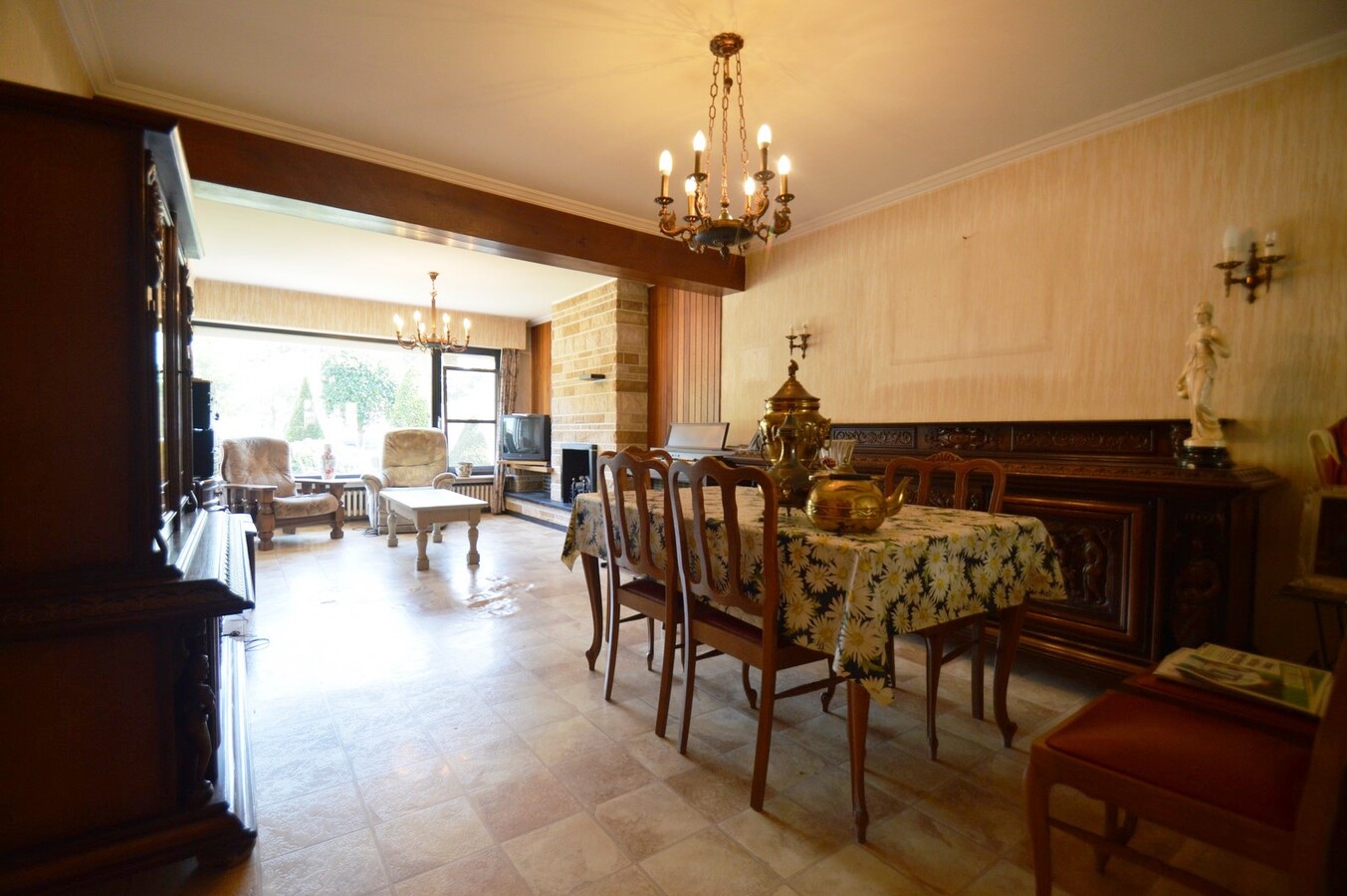 Te renoveren, gelijkvloers appartement met tuin - Knokke 