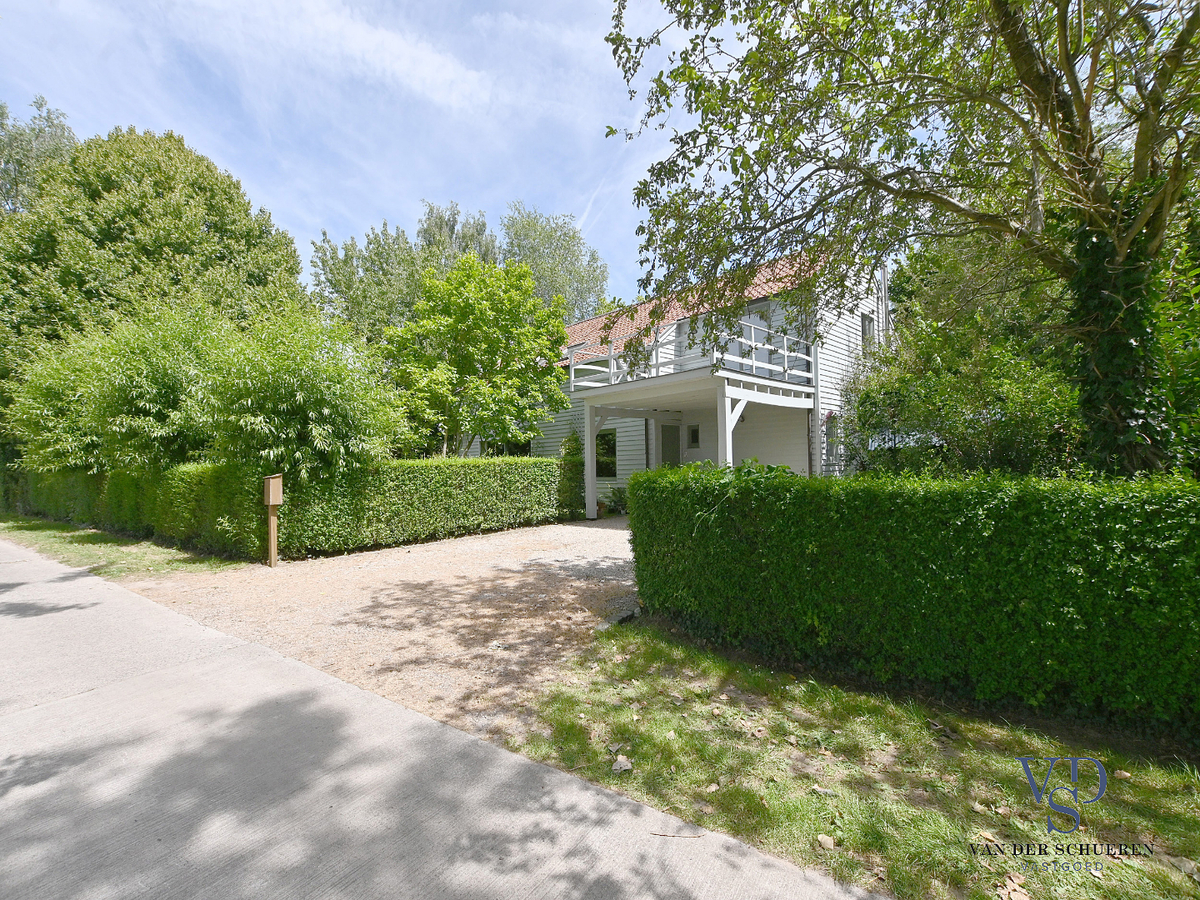 Exceptioneel gelegen eigendom te Baaigem. 