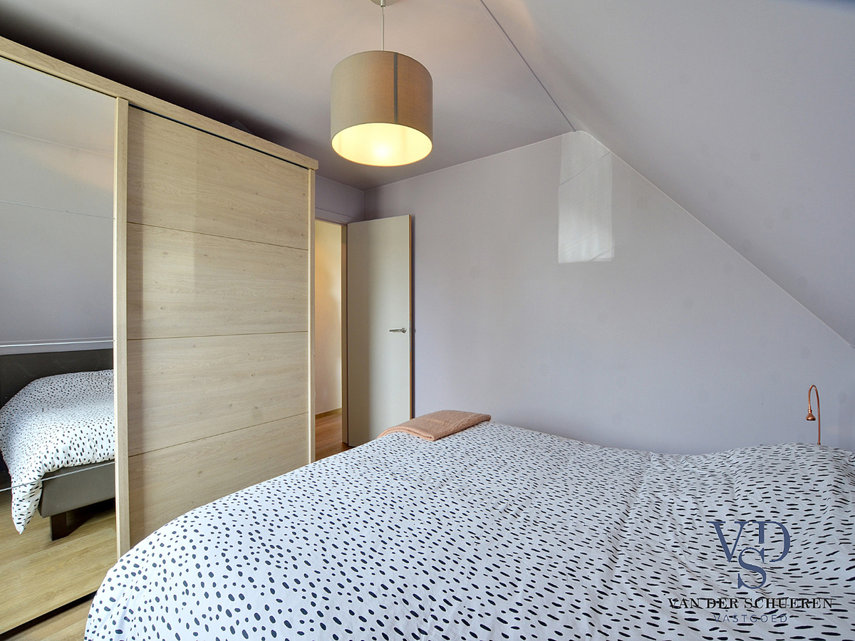 Eigentijdse, energiezuinige Open Bebouwing. Tijdloos én praktisch ! 