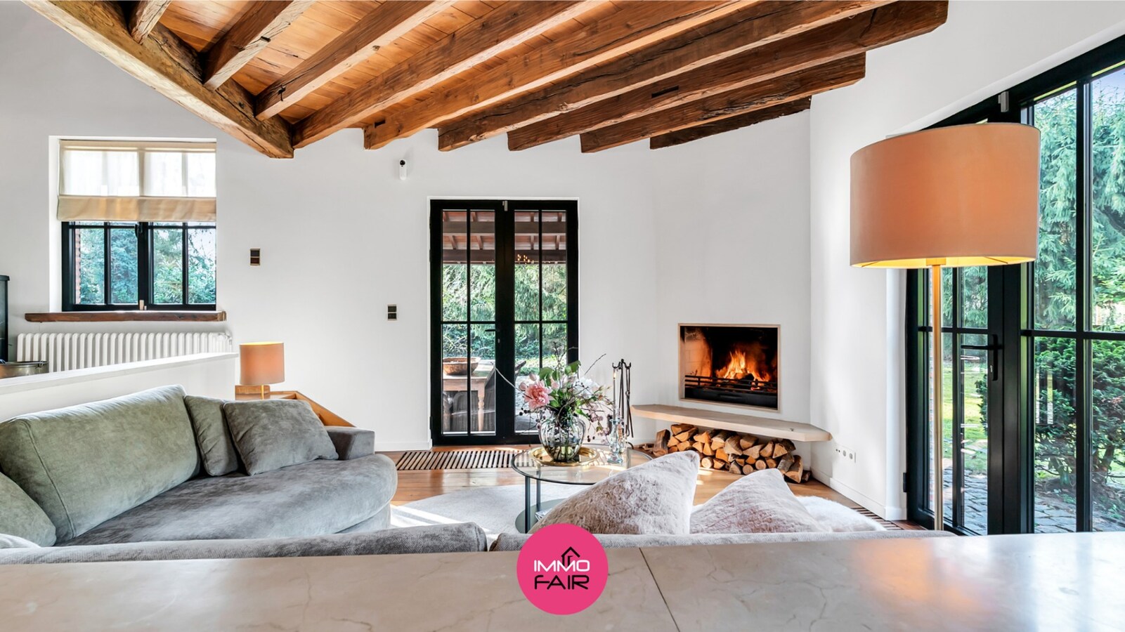 Exclusieve, karaktervolle villa met authentieke elementen in rustige, bosrijke omgeving 