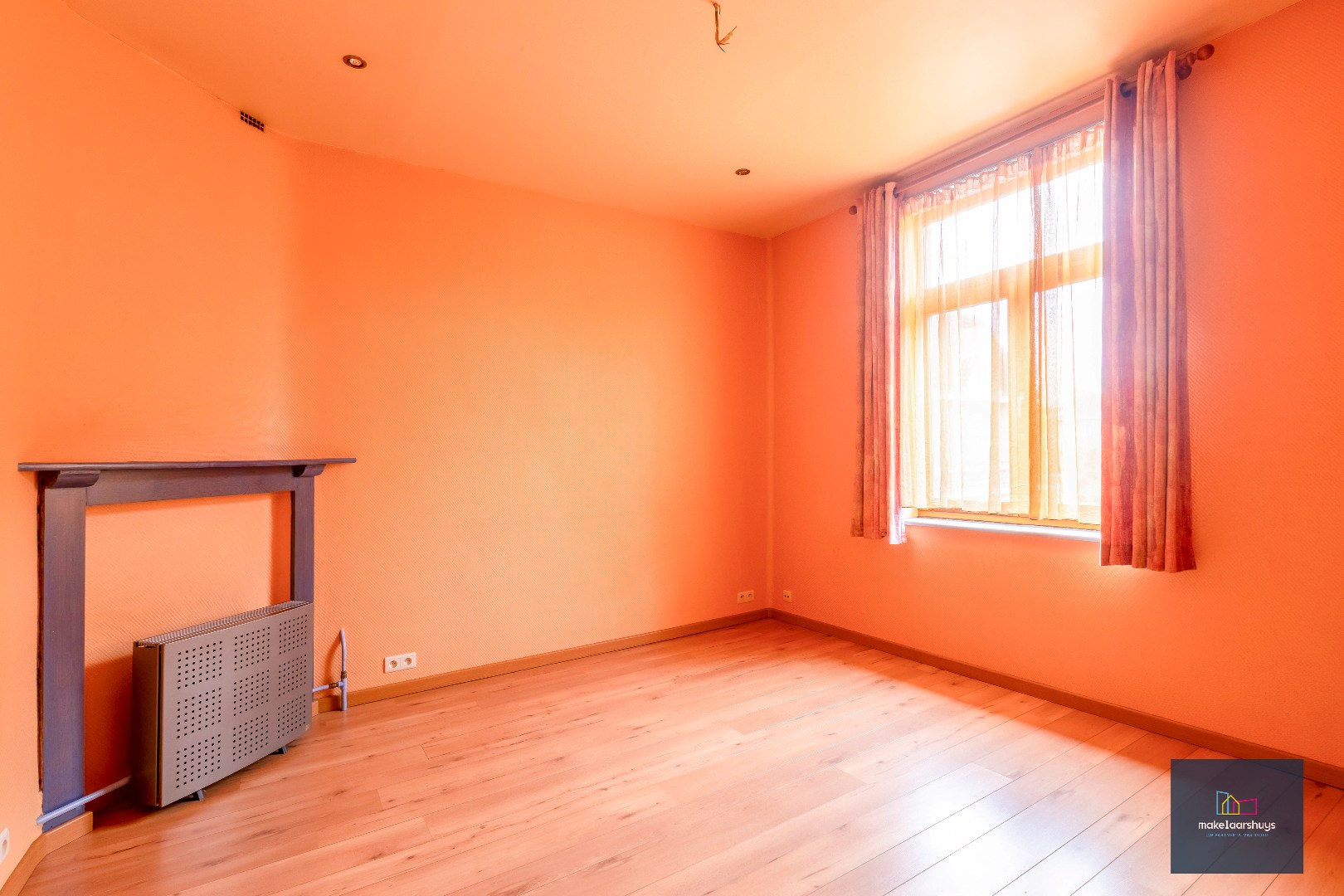 TOPLIGGING : te renoveren woning nabij Gent Sint-Pieters 