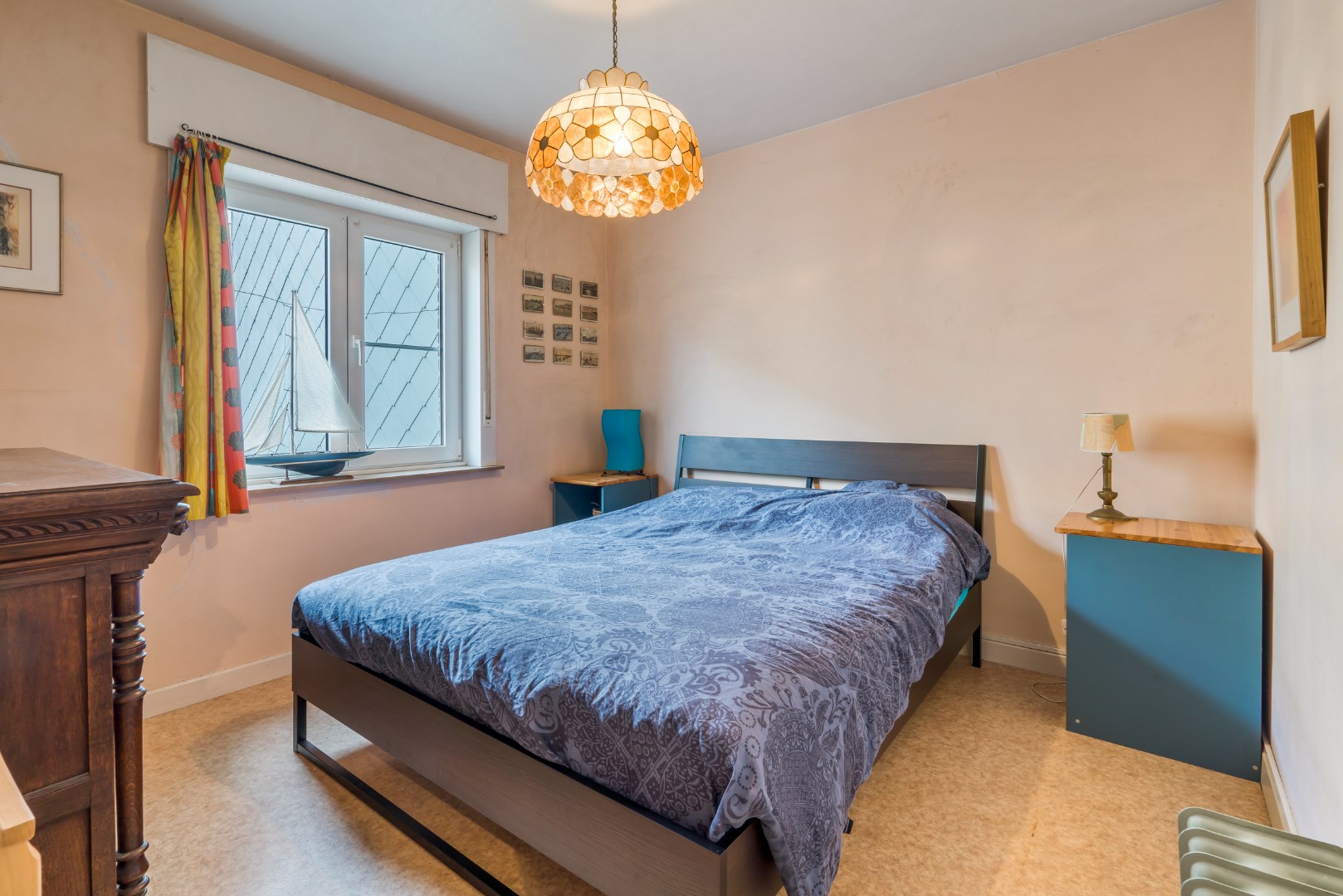 Te renoveren 2 slaapkamer appartement op het 2de verdiep 