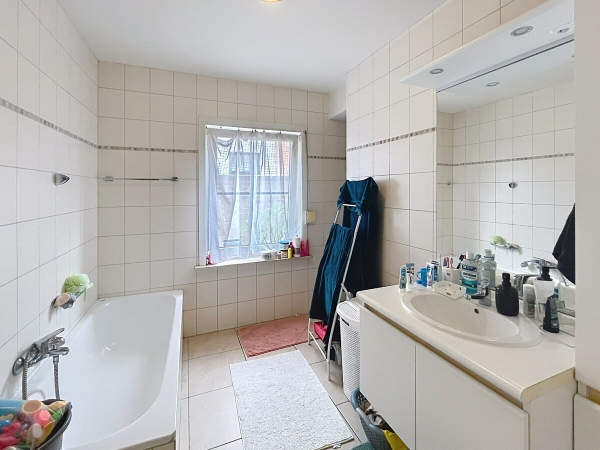 Ruim Appartement met groot terras Ursel 
