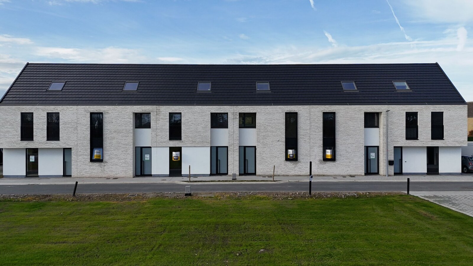 Nieuwbouwwoning met 3 slaapkamers en E-peil 10 te Veurne 