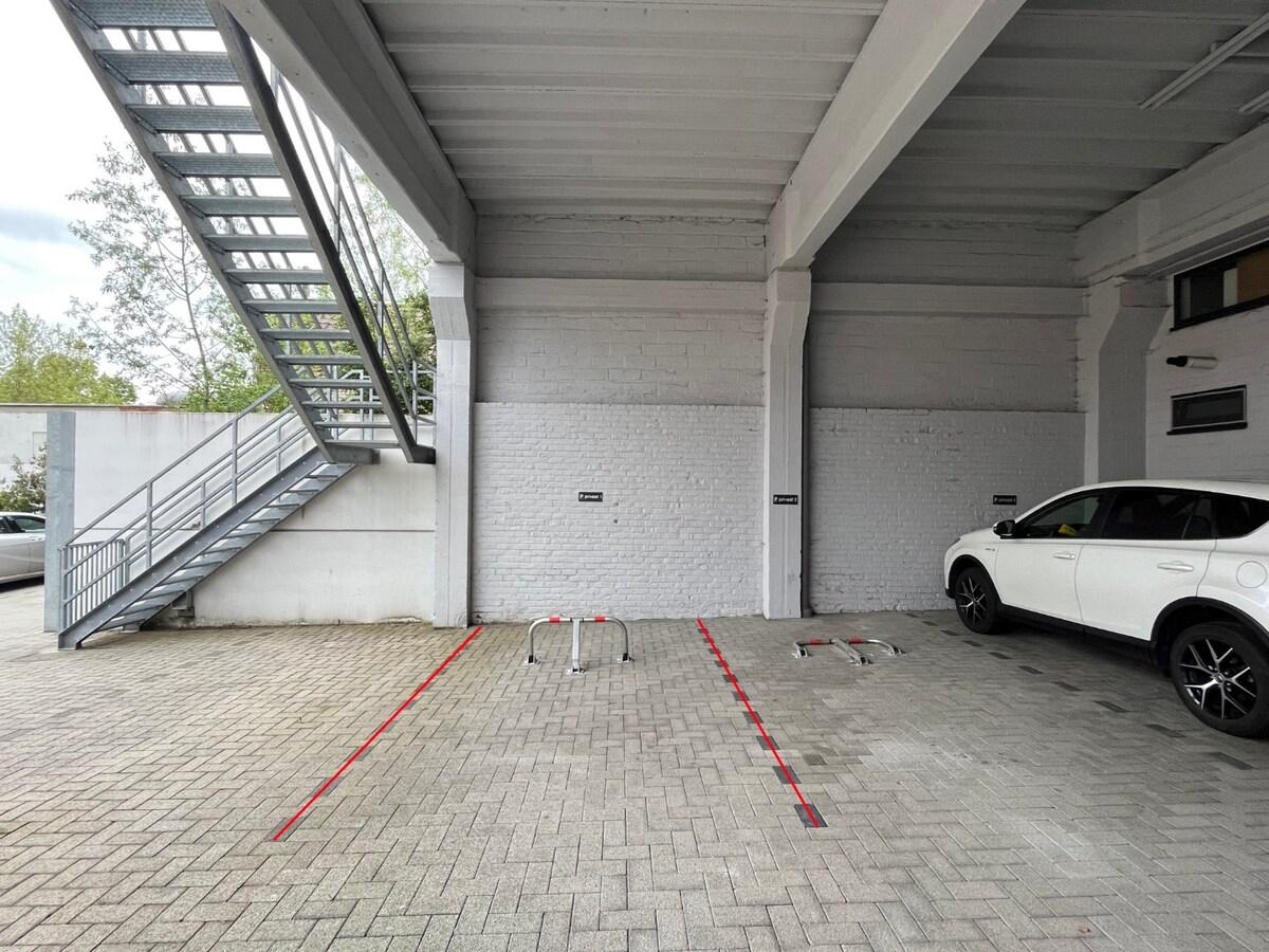 Uitstekend gelegen parkeerplaats in centrum Gavere 