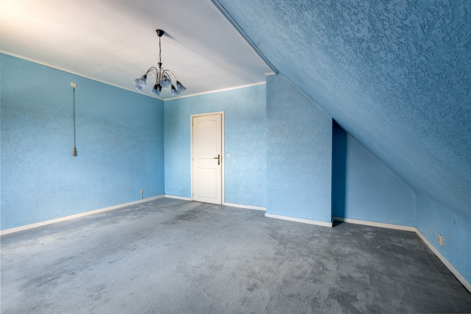 Slaapkamer 1 met doorgang nachthal