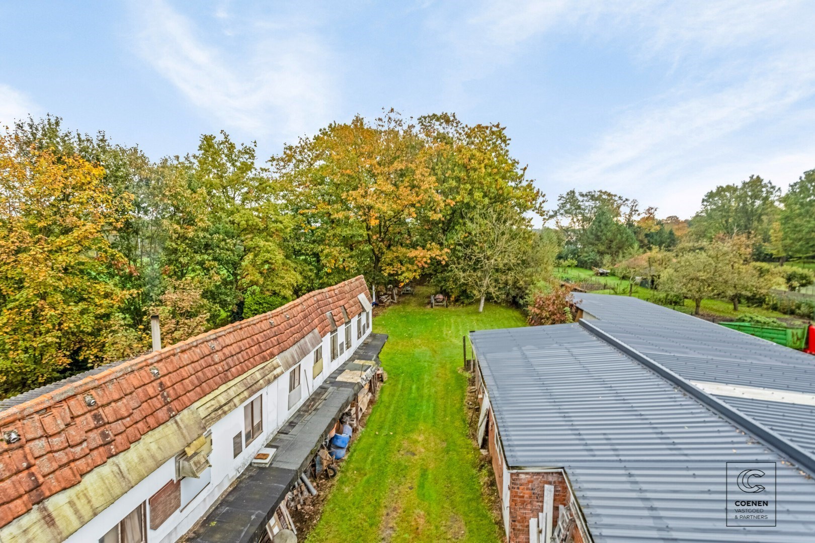 Unieke kans in Westmalle: te renoveren woning met 4 à 5 slpk' s, 236 m² bew. opp. op perceel van 3.990 m²! 