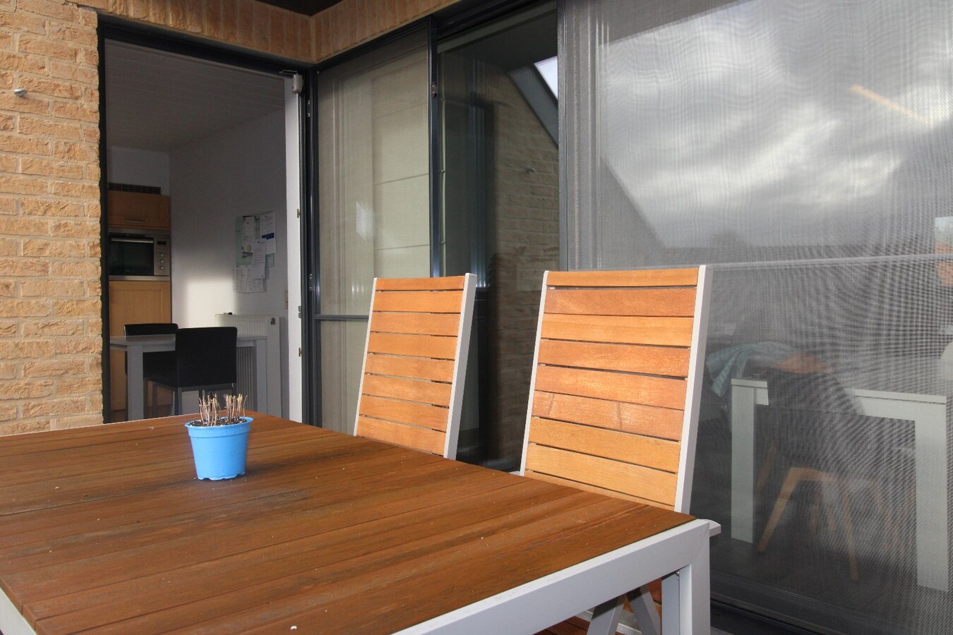 Centraal gelegen appartement met terras, kelderberging en staanplaats 