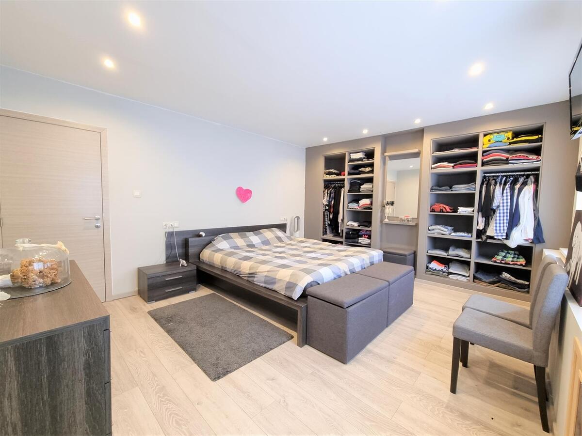 Goed gelegen gezinswoning - Heist 