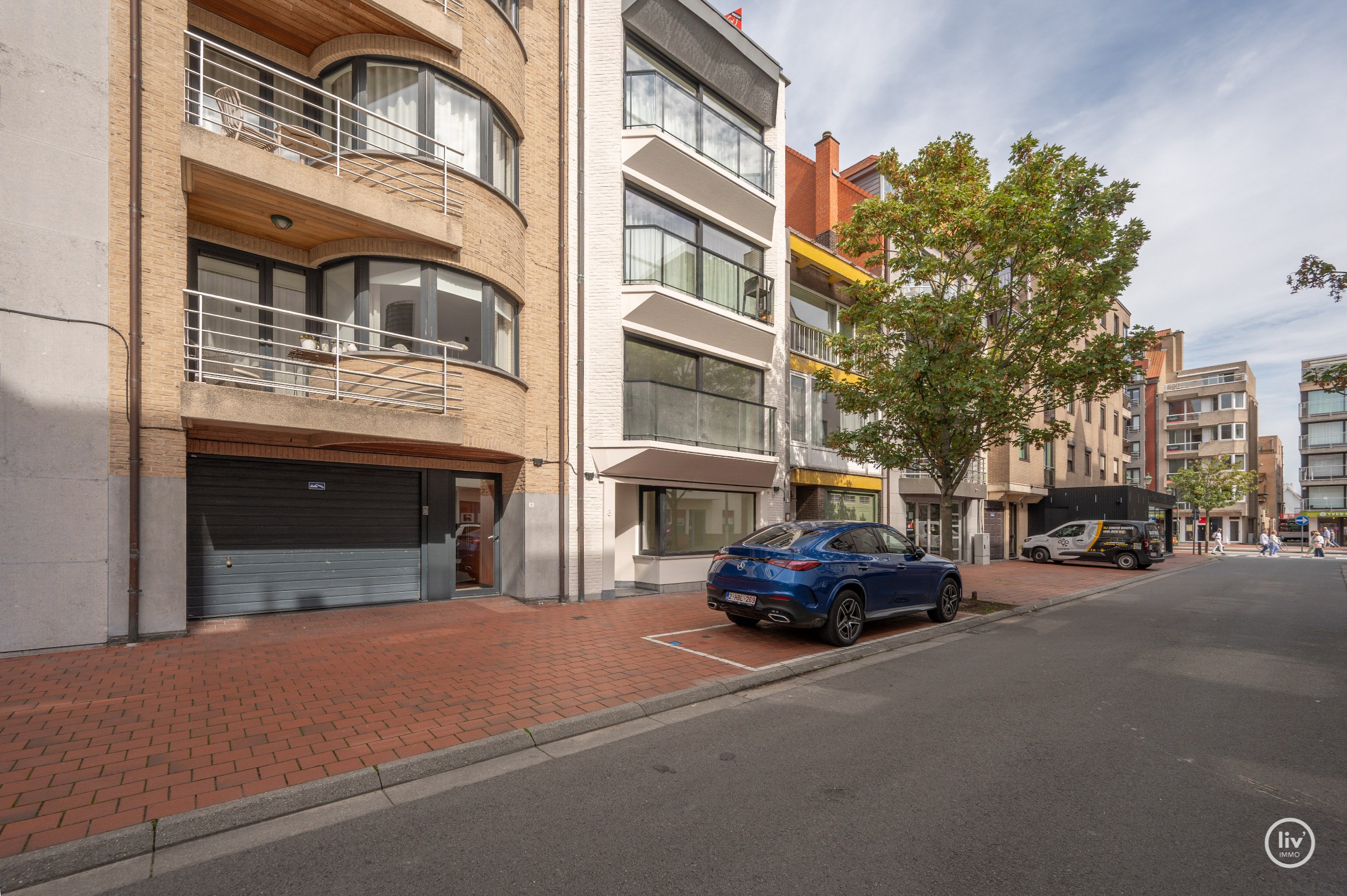 Gerenoveerd gelijkvloersappartement met koer in het Centrum van Knokke 