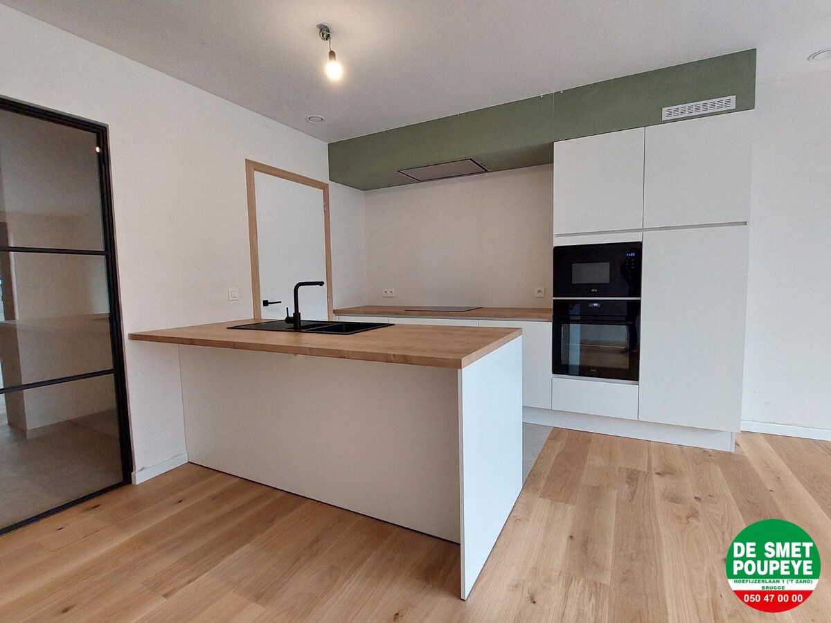 Gelijkvloersappartement met terras en tuin 