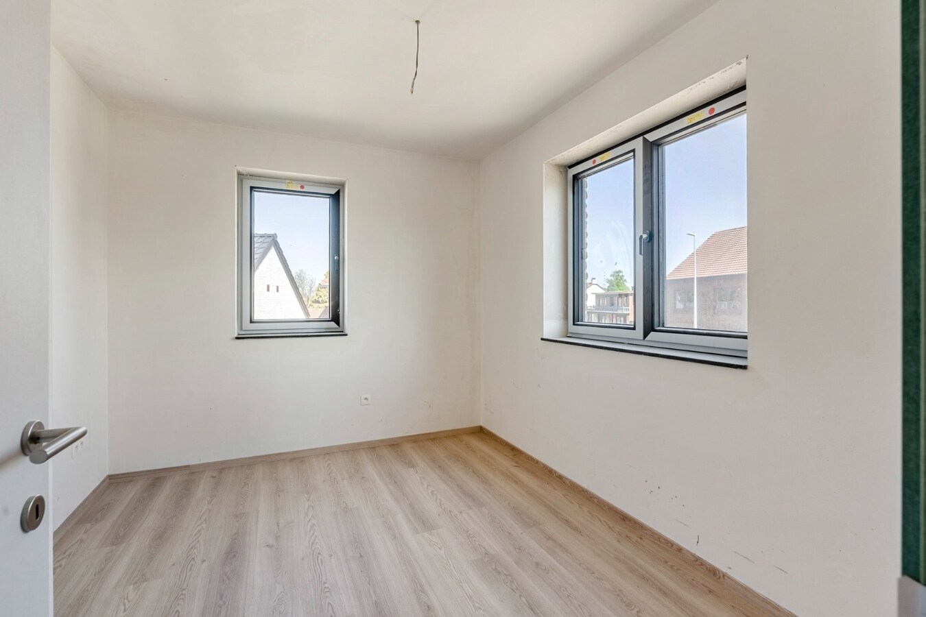 Afgewerkte halfvrijstaande BEN-woning op een perceel van 4a62ca in landelijk project te Voorshoven, een gehucht van Neeroeteren! 