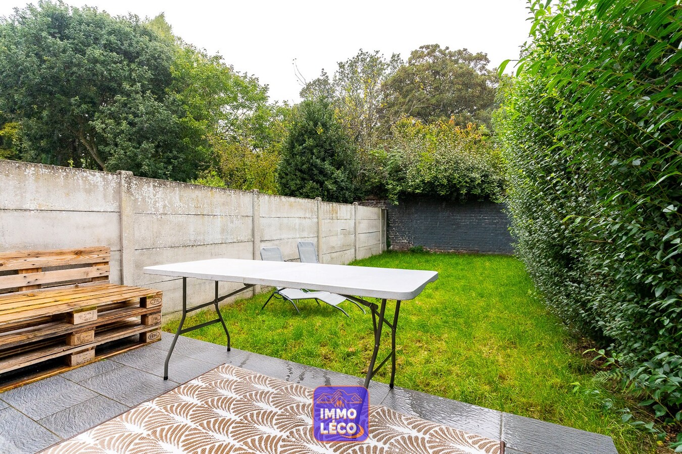 Maison rénovée avec jardin, dans le centre de Luingne 