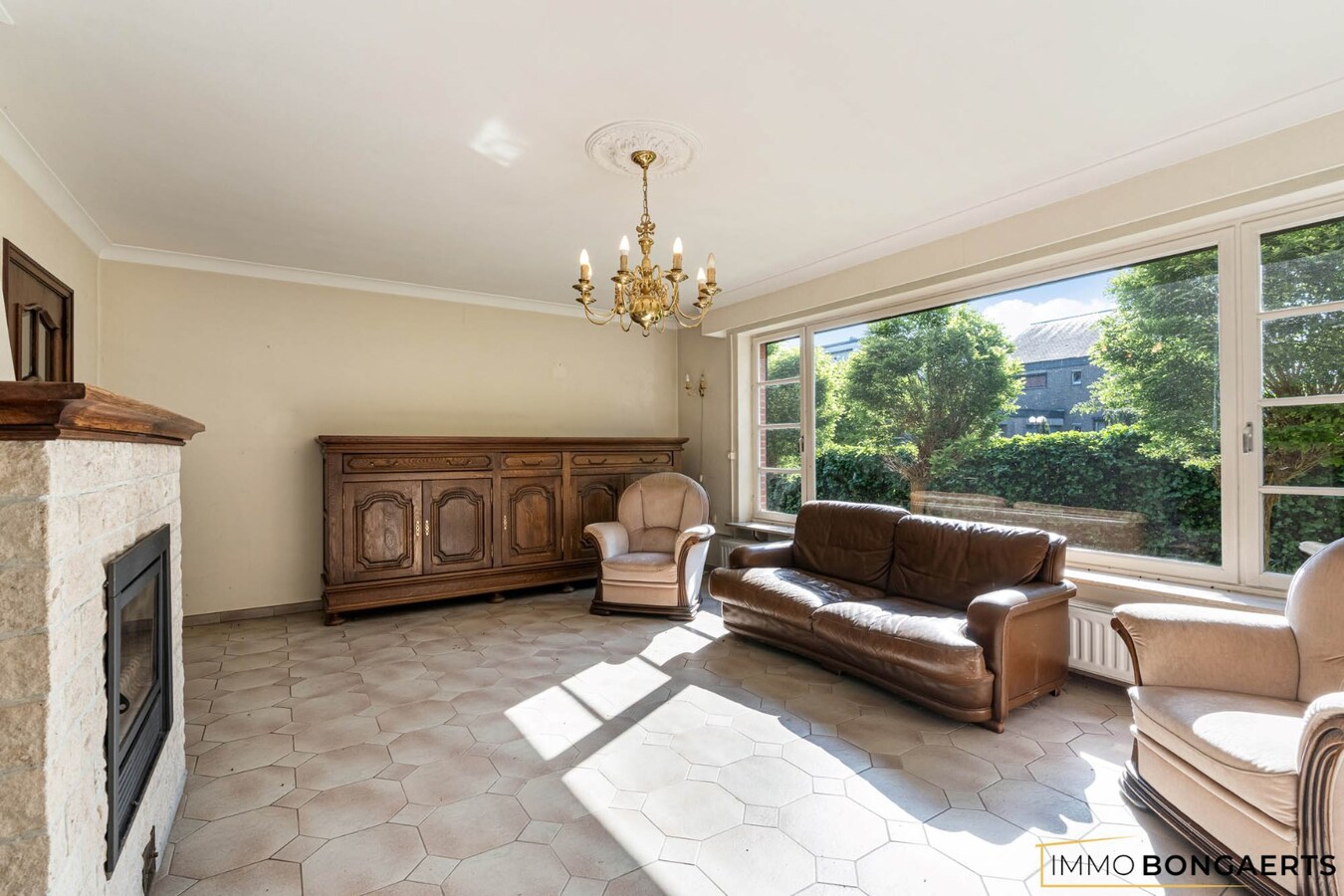 Rustig gelegen woning op een groot perceel 