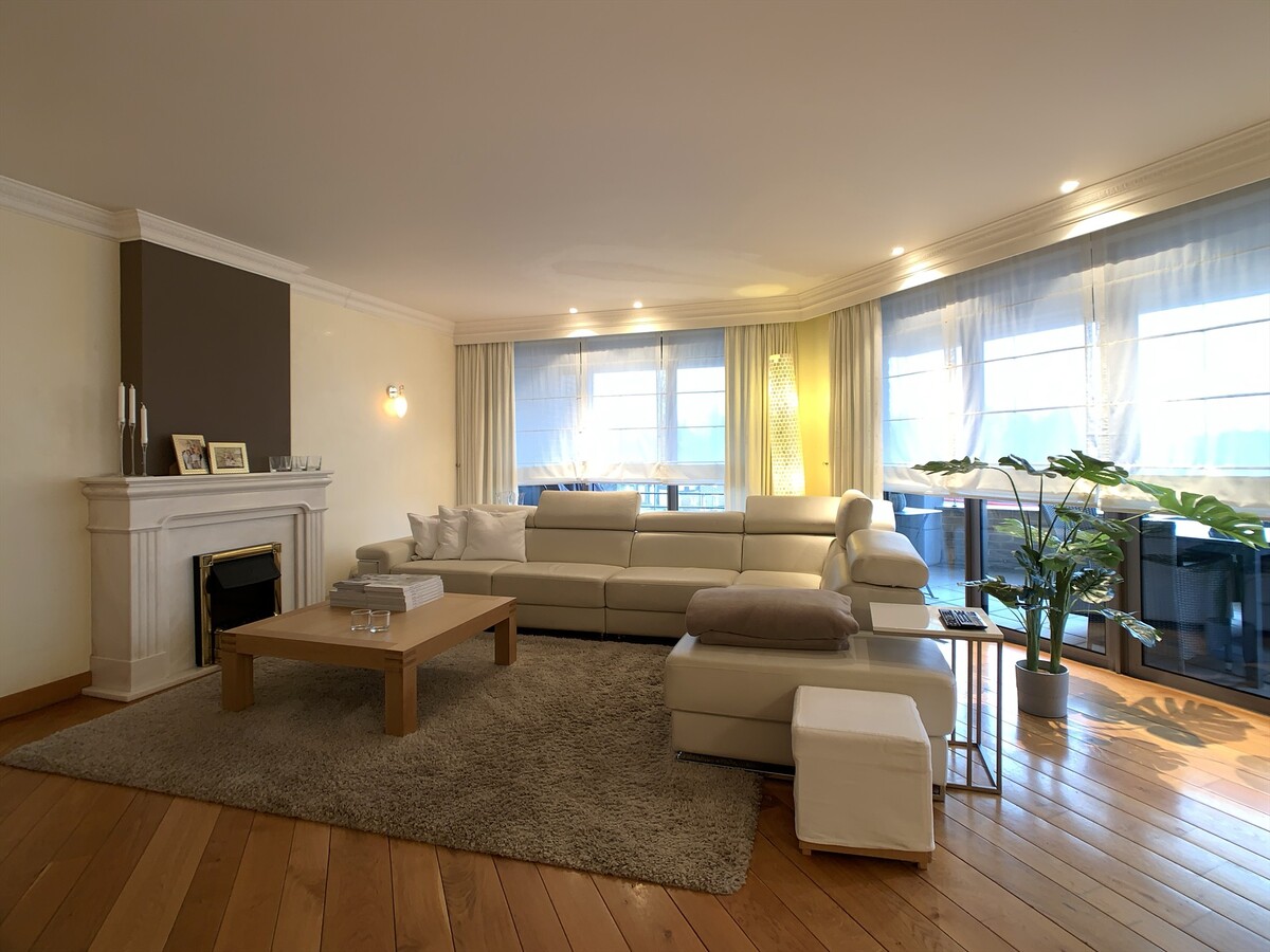 Prachtig appartement met groot terras 