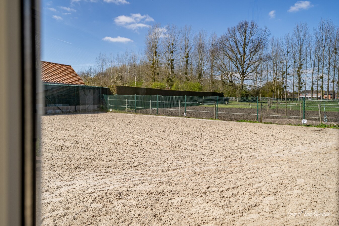 Charmante boerderij met piste en weides op ca. 59 are te Hoeselt 
