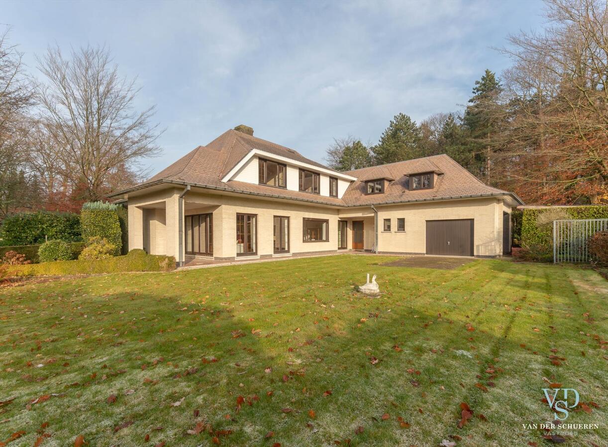 Tijdloze villa in de Gaverse Warande. 