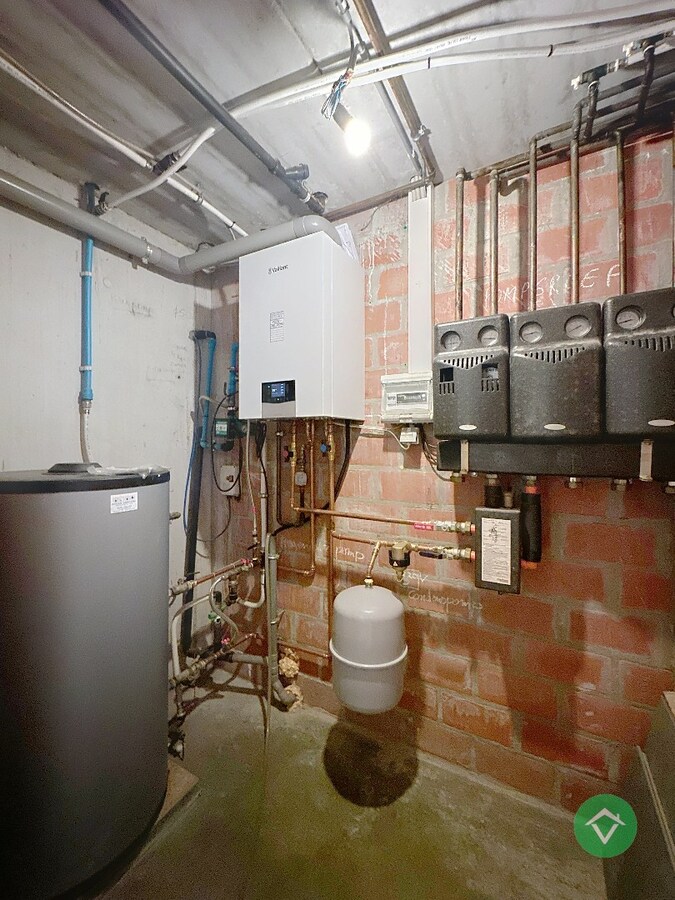 Combinatie wonen &amp; werken: horecazaak met woonst in Eernegem 