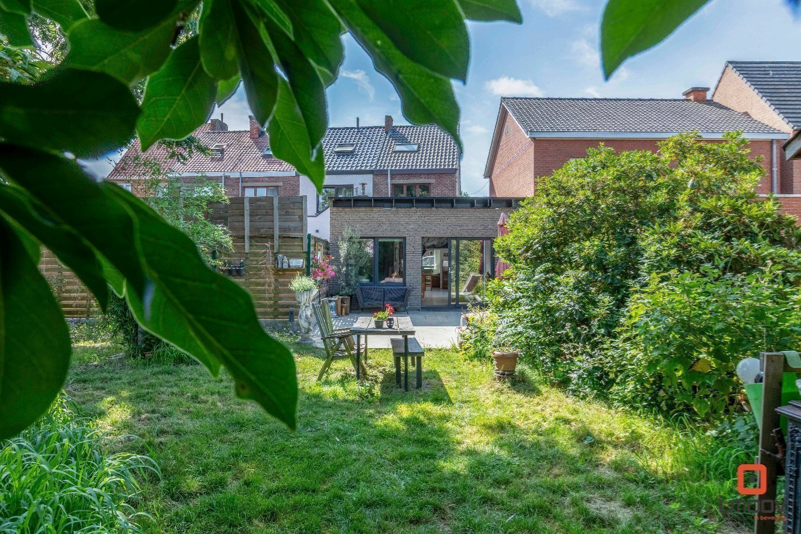 Instapklare woning met karakter en uitzonderlijke tuin van 390 m² 
