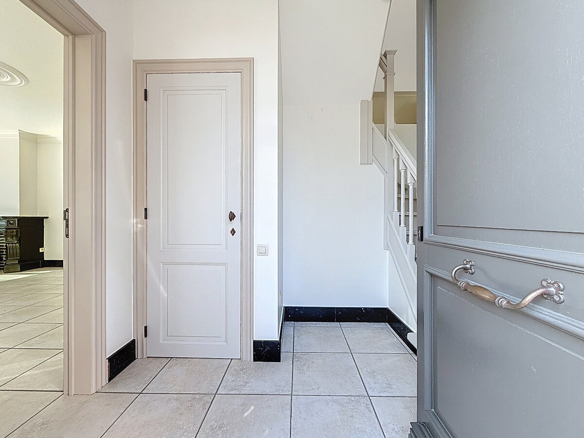 Ruime en instapklare HOB met zuidgerichte tuin te Bevegem 