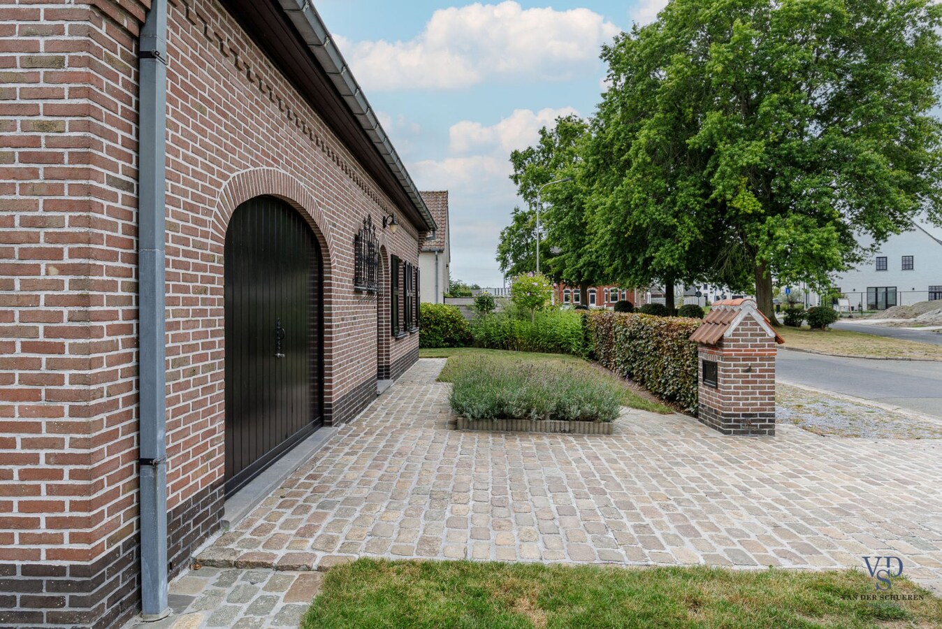 Bijzonder ruime (295m²) gezinswoning in Asper 