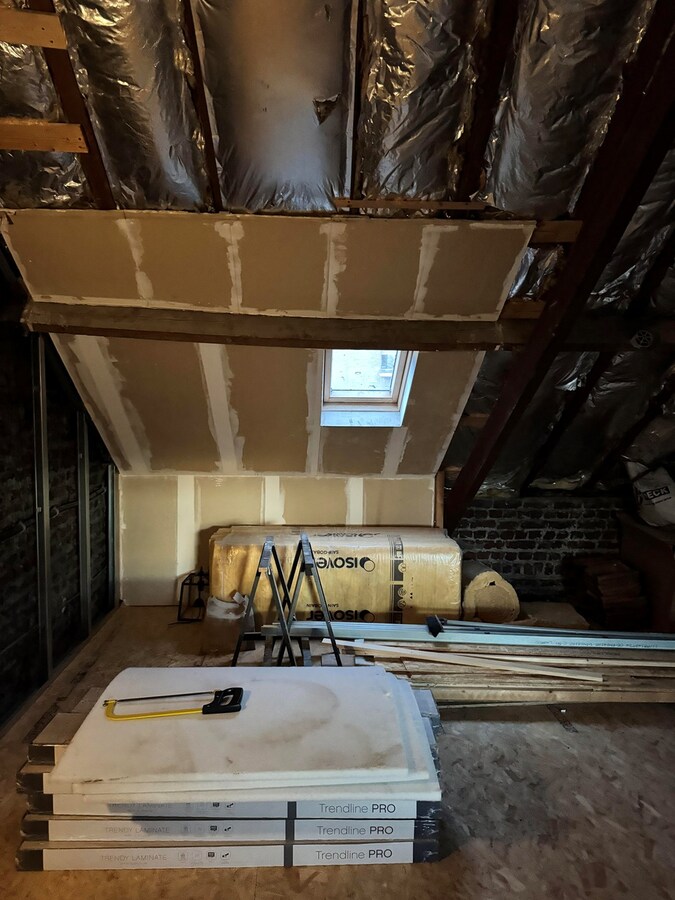 Instapklare woning met 3 slaapkamers en tuin te Roeselare 