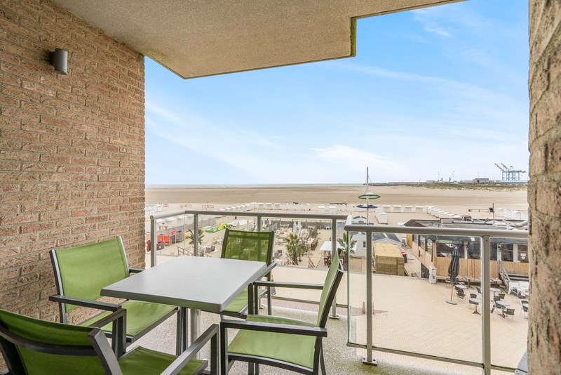 « Appartement de vacances spacieux avec 3 chambres à coucher - SVZ318 