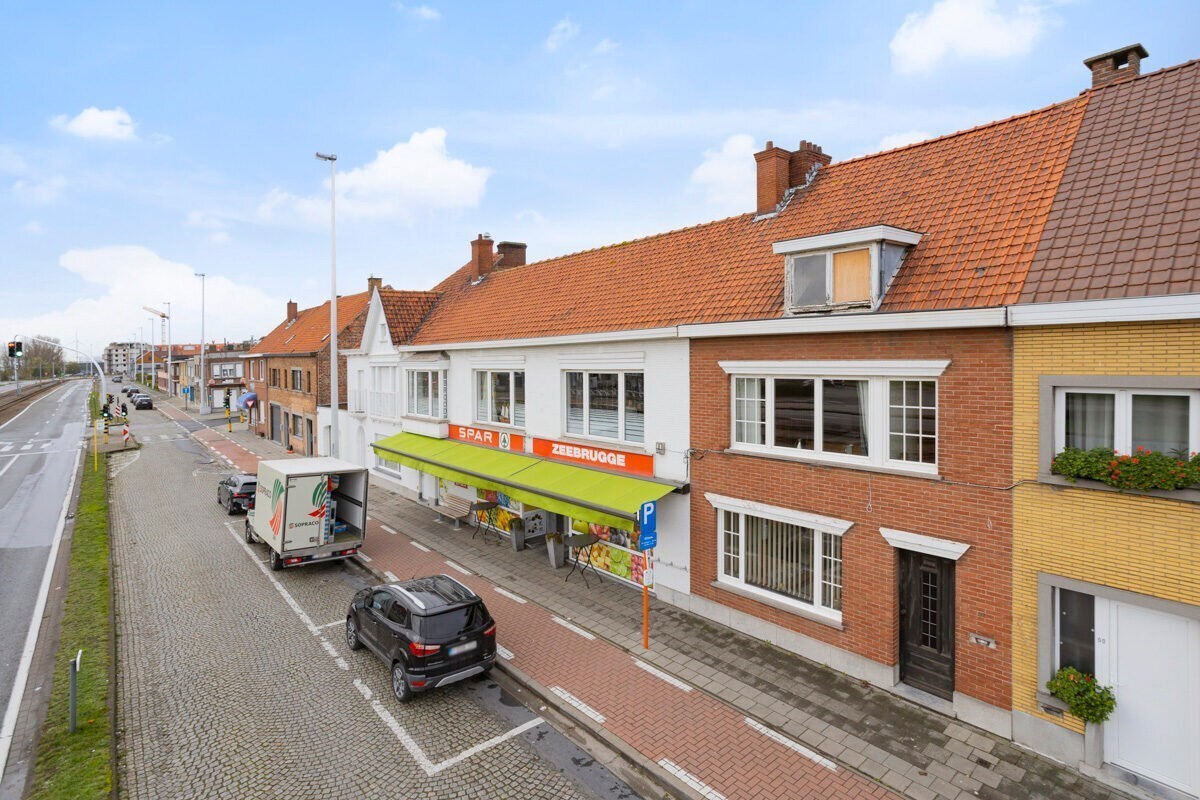 Centraal gelegen gezinswoning met dubbele garage te Zeebrugge 