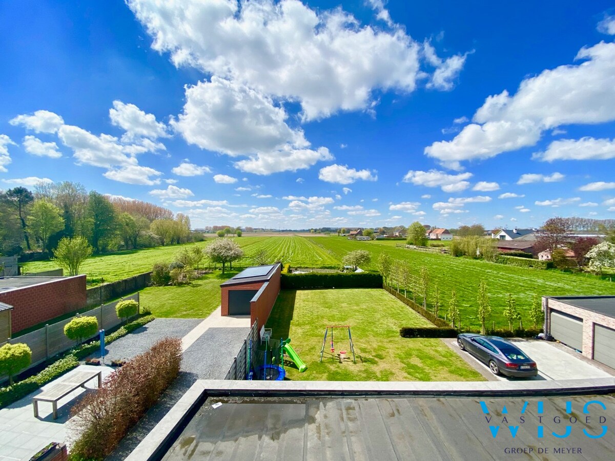 Tweeslaapkamer appartement met terras &amp; garage te BASSEVELDE! 